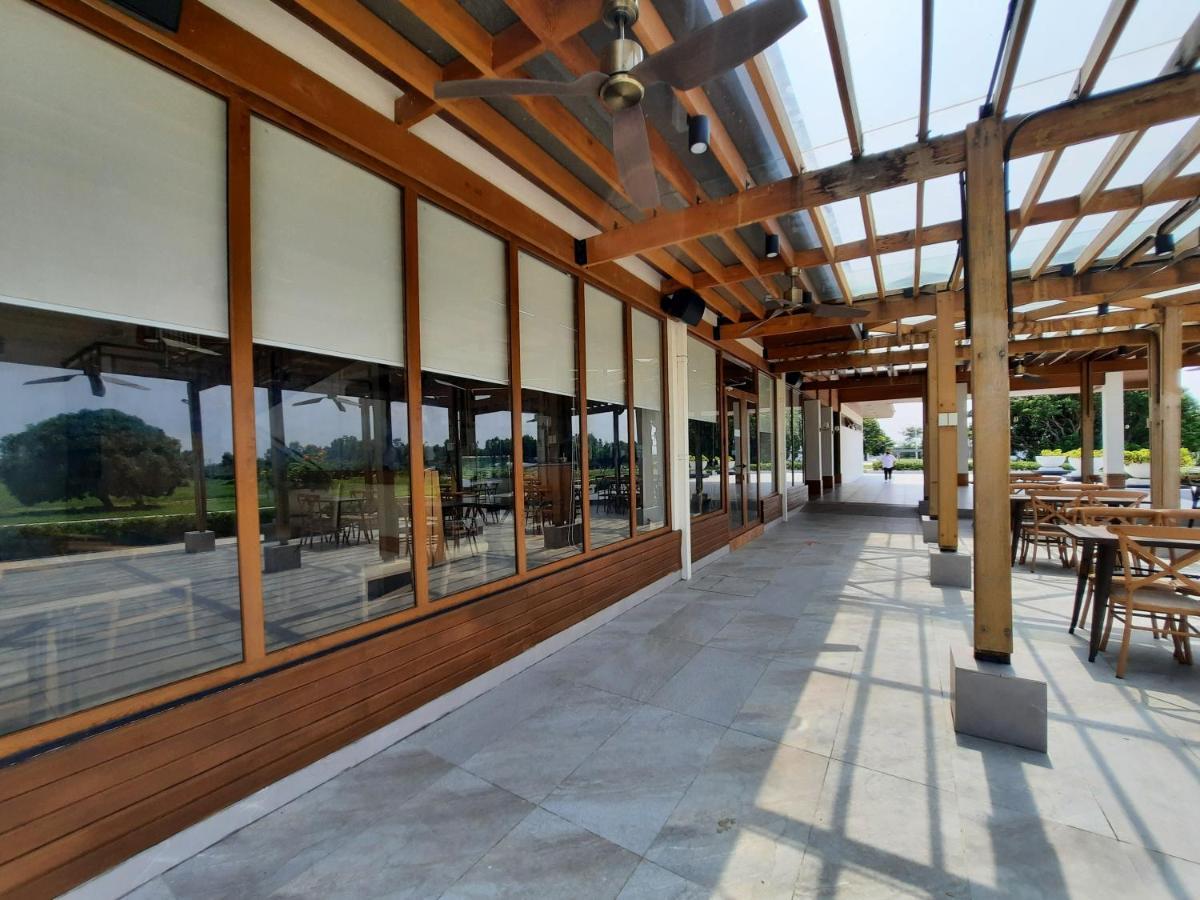 Estancia De Lorenzo Tarlac Экстерьер фото