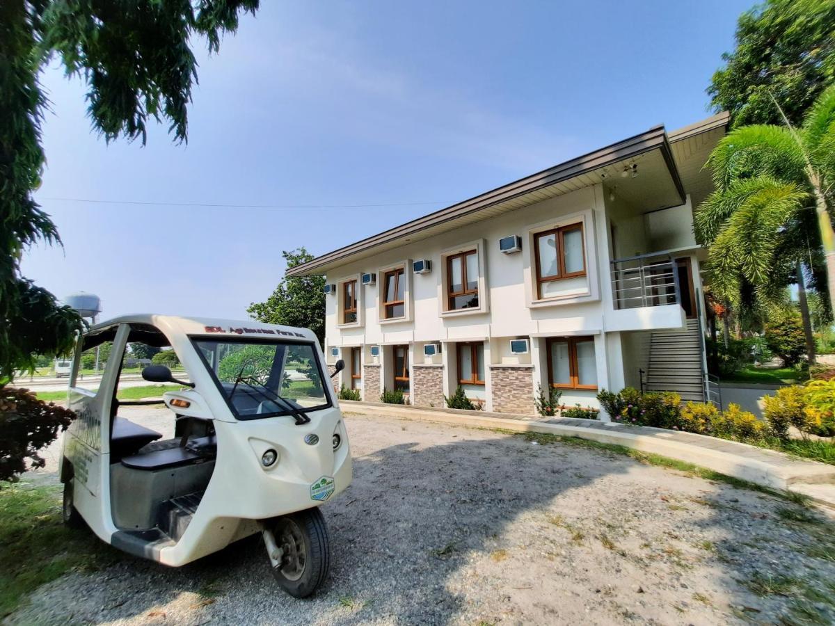 Estancia De Lorenzo Tarlac Экстерьер фото
