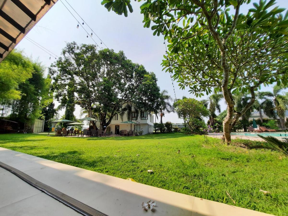 Estancia De Lorenzo Tarlac Экстерьер фото