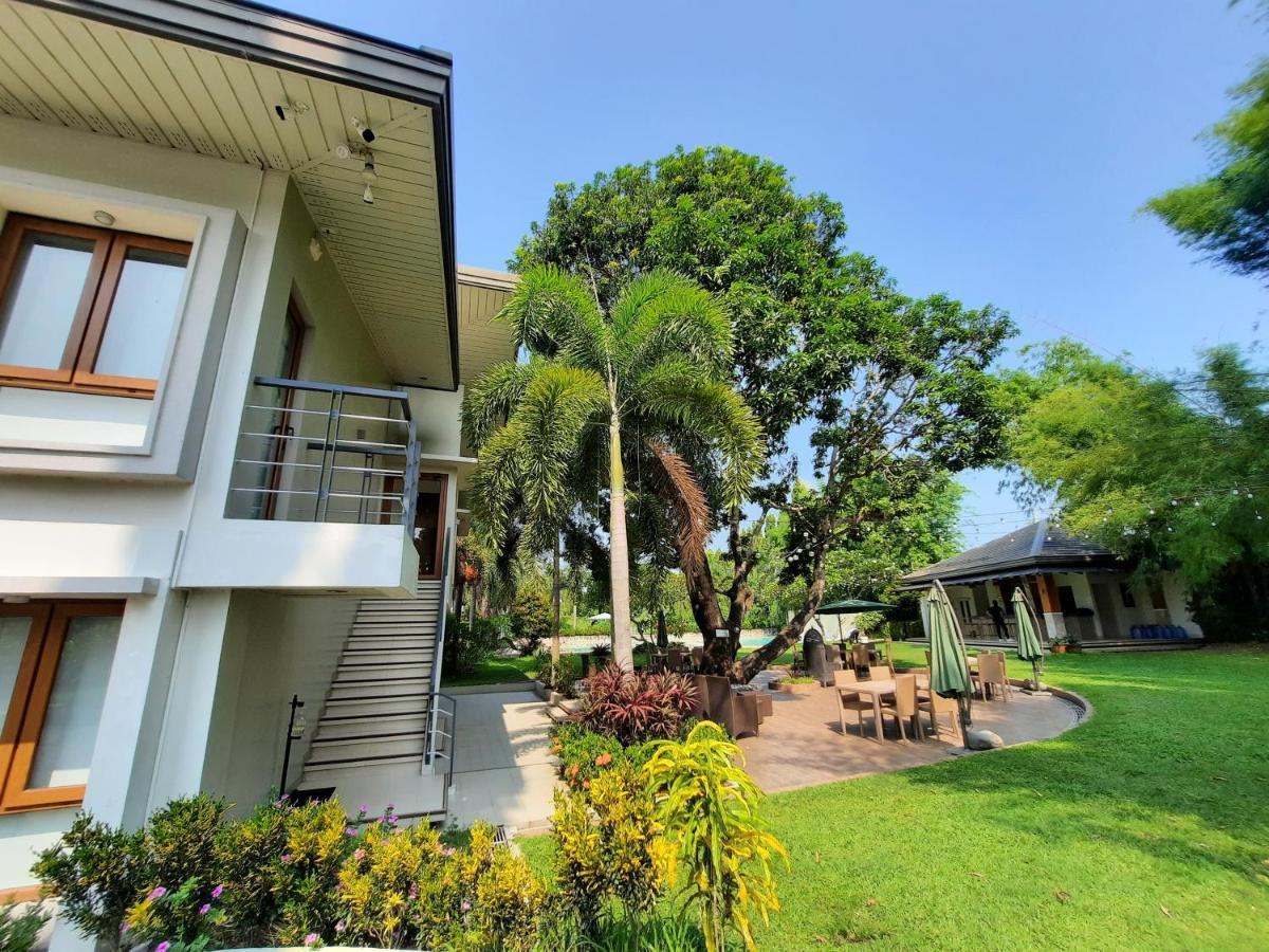 Estancia De Lorenzo Tarlac Экстерьер фото