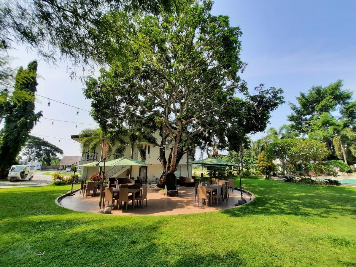 Estancia De Lorenzo Tarlac Экстерьер фото