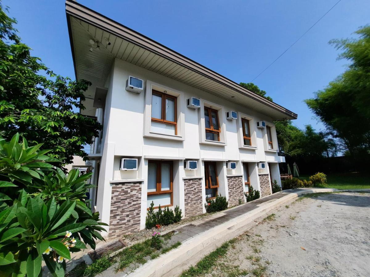 Estancia De Lorenzo Tarlac Экстерьер фото