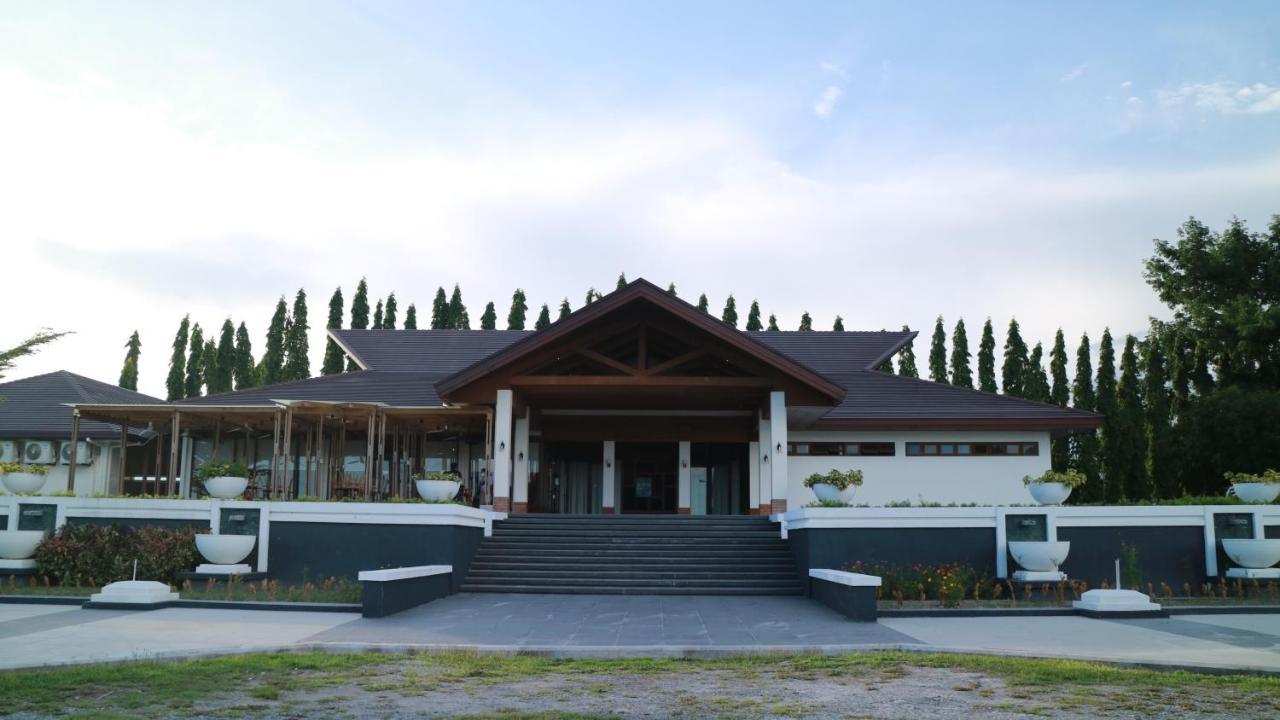 Estancia De Lorenzo Tarlac Экстерьер фото